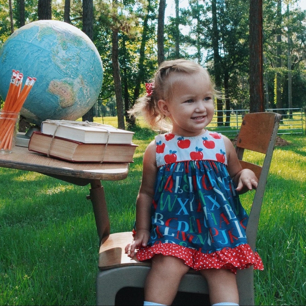 Eleanor Rose Apple school 2t set